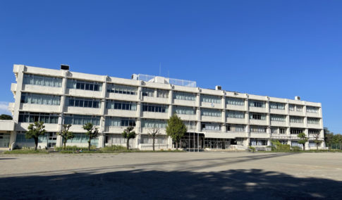 エジプトの小学校の先生が日本の小学校を視察