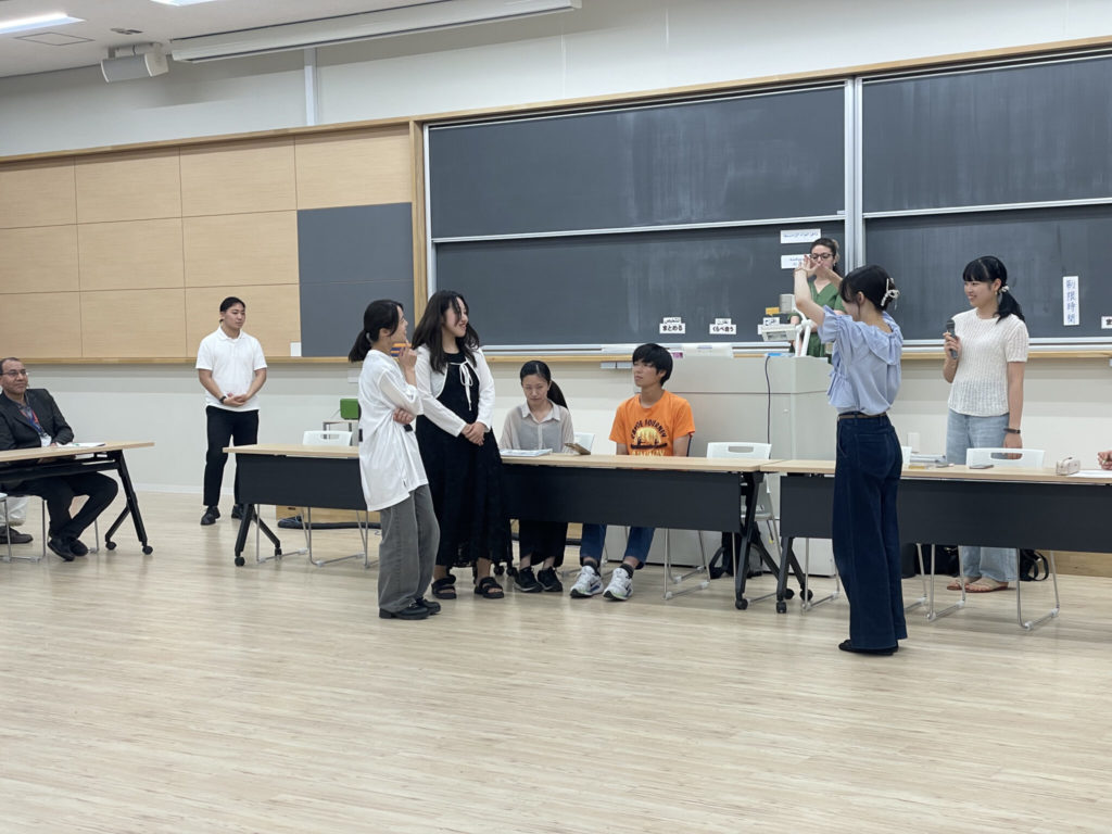 現役大学生とエジプトの教師が学級会の模擬授業を実施！【取材レポート】