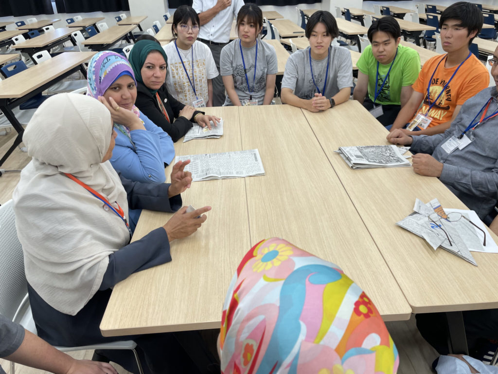 現役大学生とエジプトの教師が学級会の模擬授業を実施！【取材レポート】